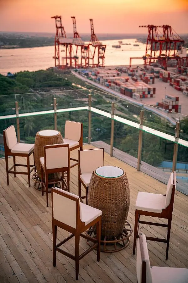The Rangoon Hotel 3*, Yangon